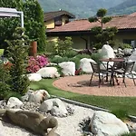 A La Madeleine 3*